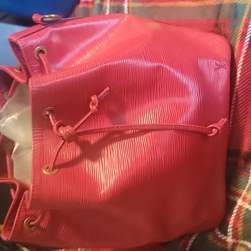 Louis Vuitton red epi noe vintage